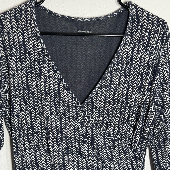 Garnet Hill Navy White Chevron Print Stretch Wrap Dress Size M TENCEL® - Picture 3 of 9